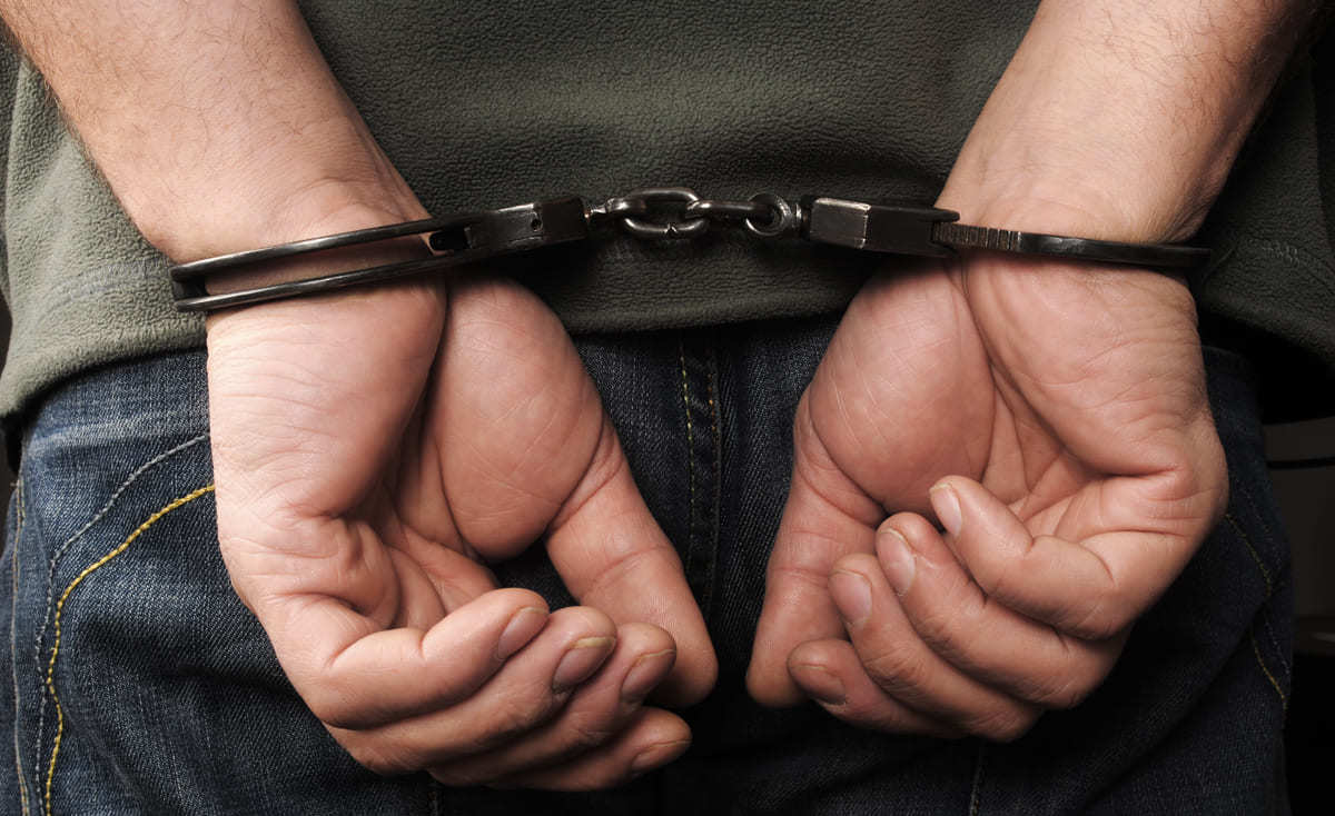 غزة: مباحث بيت لاهيا تضبط لص سرق 6000 شيكل من أحد المنازل