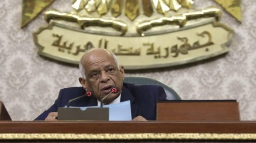 رئيس البرلمان المصري يقارن بشكل إيجابي السيسي بهتلر