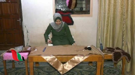 مرام أحمد.. تبدع برسم السجاد لإكمال دراستها في الطب