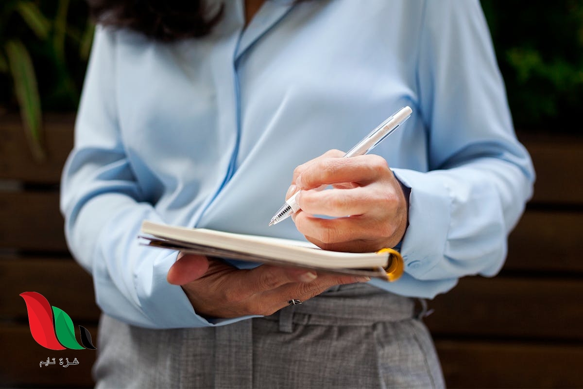 لماذا يستخدم المرء يده اليسرى؟