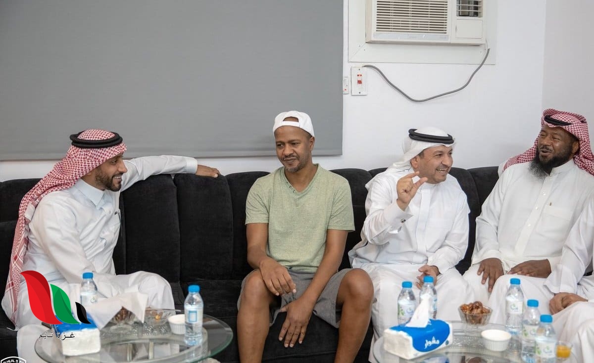 ما هو مرض اللاعب خميس العويران الذي أدى لوفاته