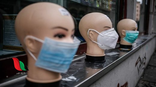 طريقة لبس الكمامة القماش الطبية بطريقة صحيحة