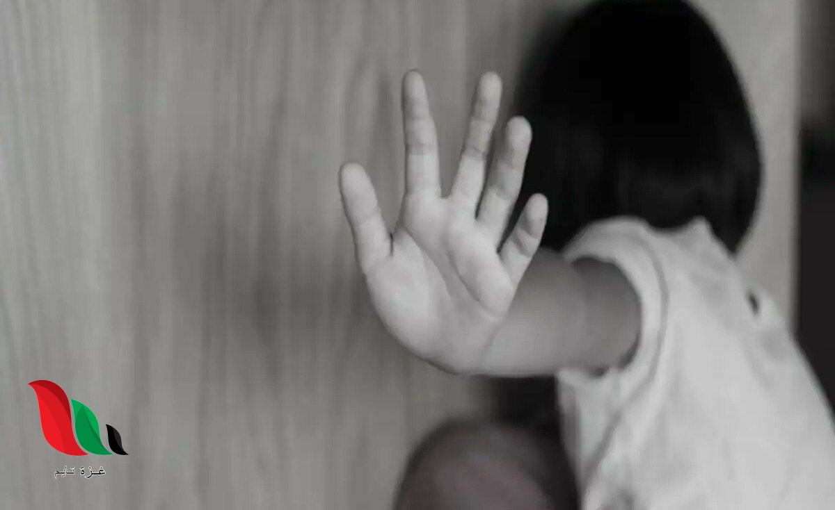 شاهد: فيديو المدرس المتحرش بطفلة يثير غضب المصريين