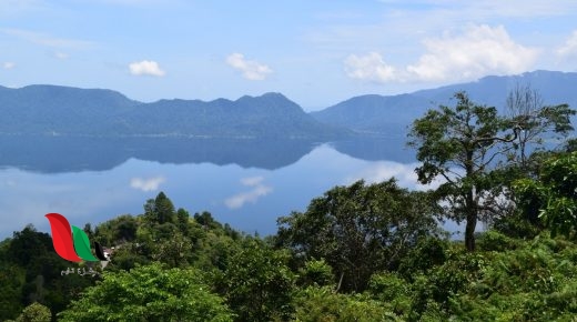 تنوع الخصائص الطبيعية في العالم العربي والإسلامي بسبب