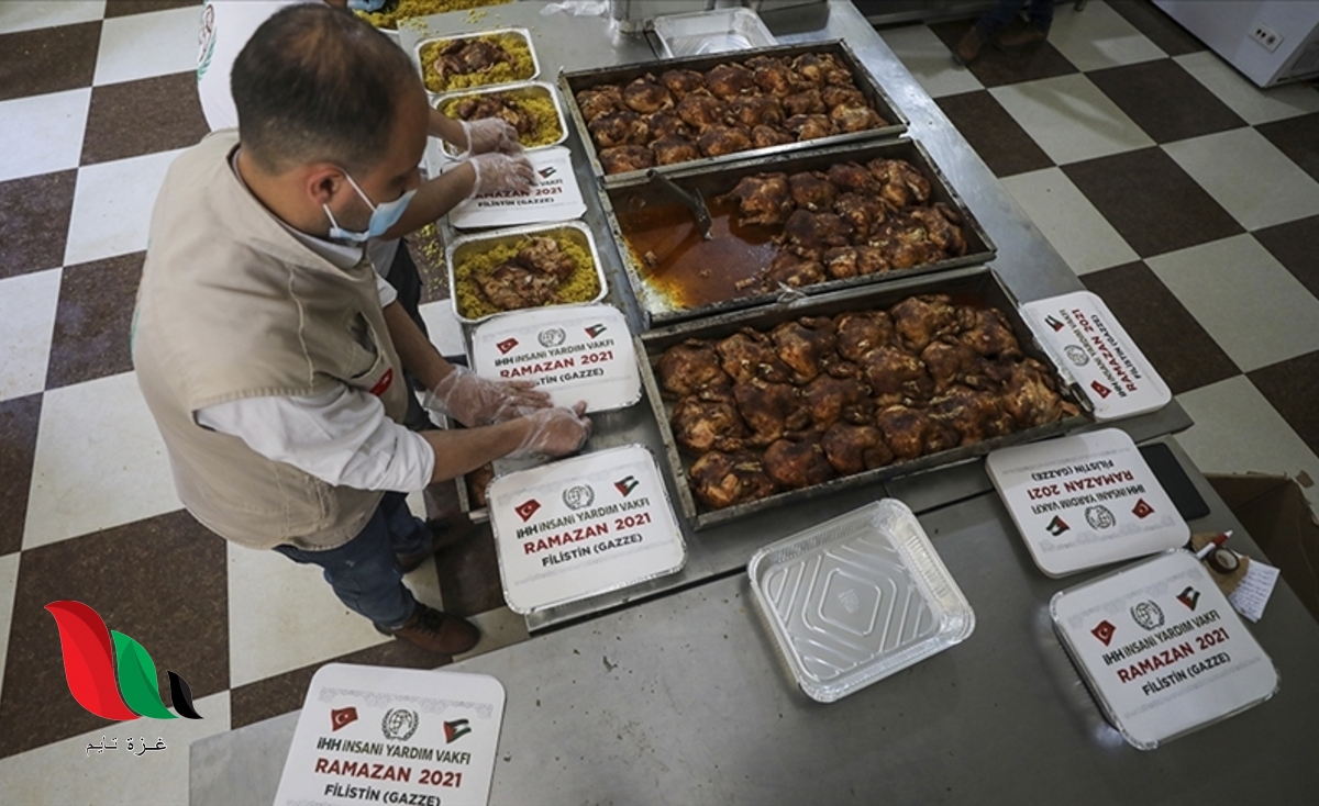 بوجبات إفطار رمضانية.. "الإغاثة التركية" تسد رمق فقراء غزة