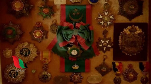 قصة مقتنيات كنز مغارة علي بابا في شقة الزمالك