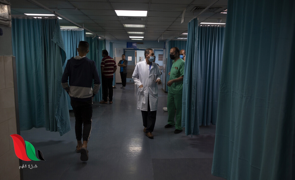 فريق طبي يجري عملية ضخمة لمريضة في غزة