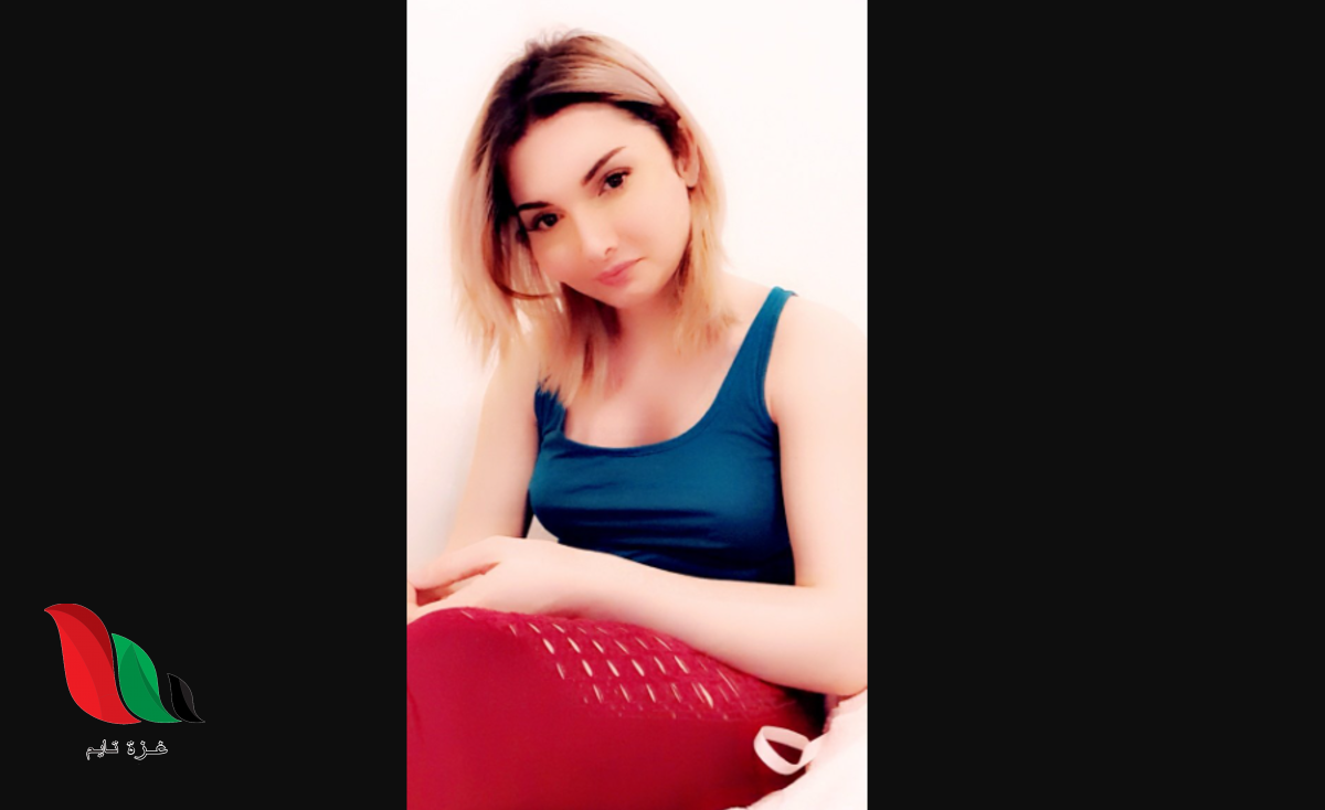 ملك الصواف ترفع الفستان خلال لعبة ببجي