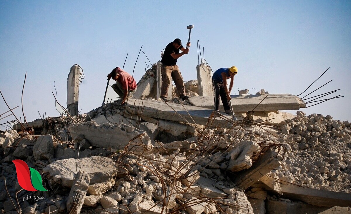 متى تنتهي معاناة عمال غزة مع الأجور؟