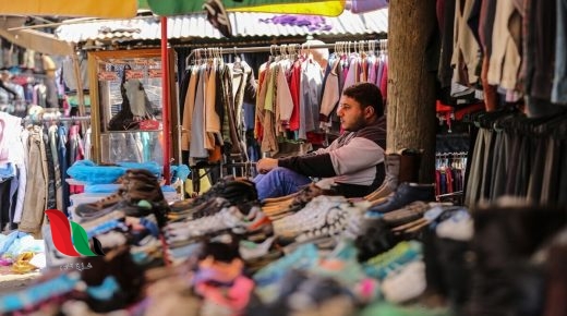 جمارك الملابس المستوردة في غزة بين تأييد المصانع ورفض التجار