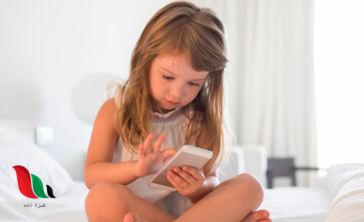 الهاتف المحمول.. احذروا الخطر الدائم على الأطفال