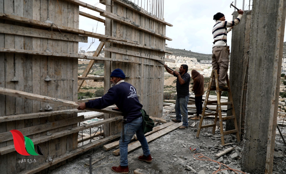 قرار تحويل أجور عمال الداخل إلى البنوك.. له وعليه