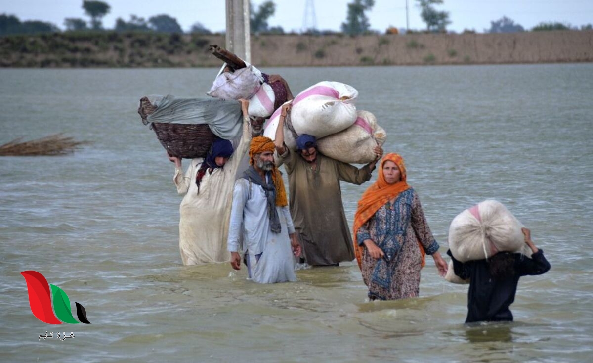 الفيضانات في باكستان تجبر عشرات الآلاف على ترك ديارهم خلال الليل