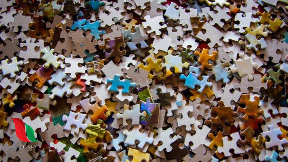 انشدك عن ورع صغير ومنحوس وبالقوة اقوى من كليب وجساس صغير في شكله وبالشين متروس ويدخل بطن امه وهو ناكس الراس