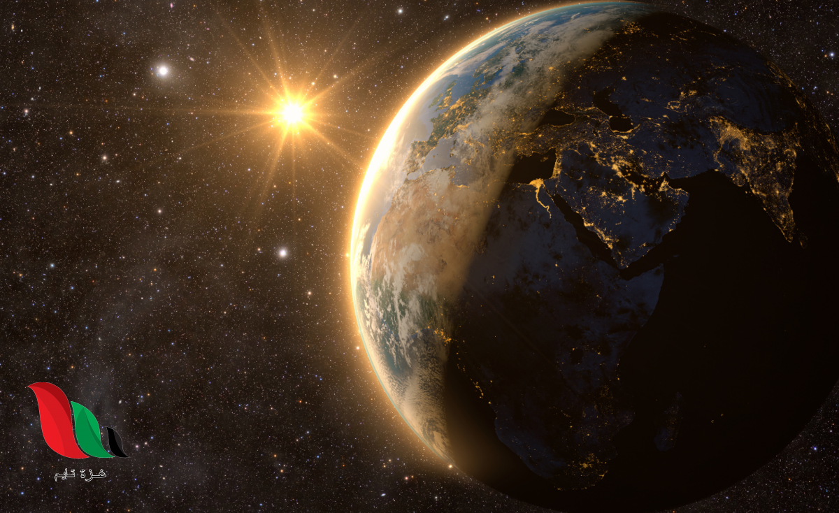 اي العبارات الاتيه تصف دوران الارض حول محورها