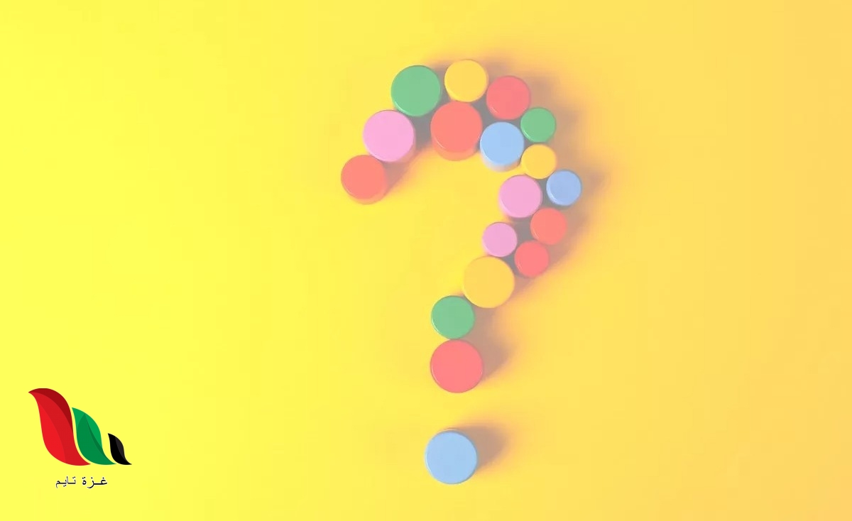 تكتب الهمزة المتوسطة على السطر في كلمة القراءة والسبب لأنها بيت العلم