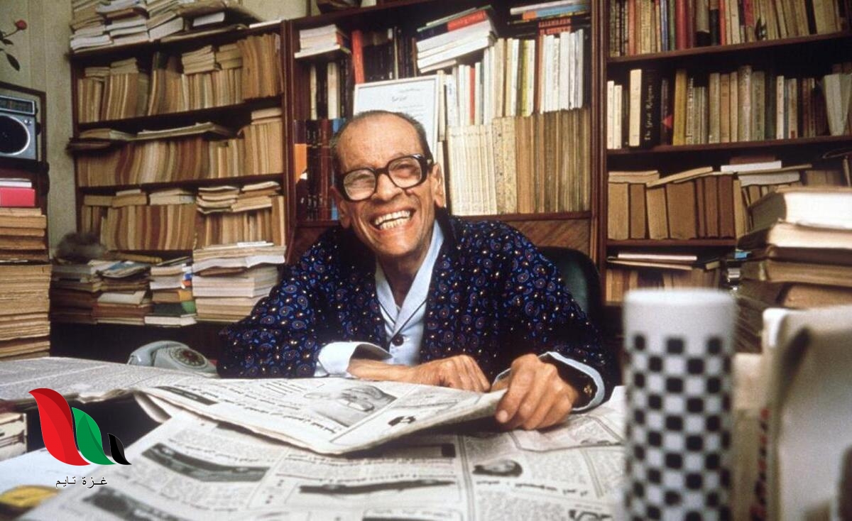 كاتب النص هو الأديب نجيب محفوظ