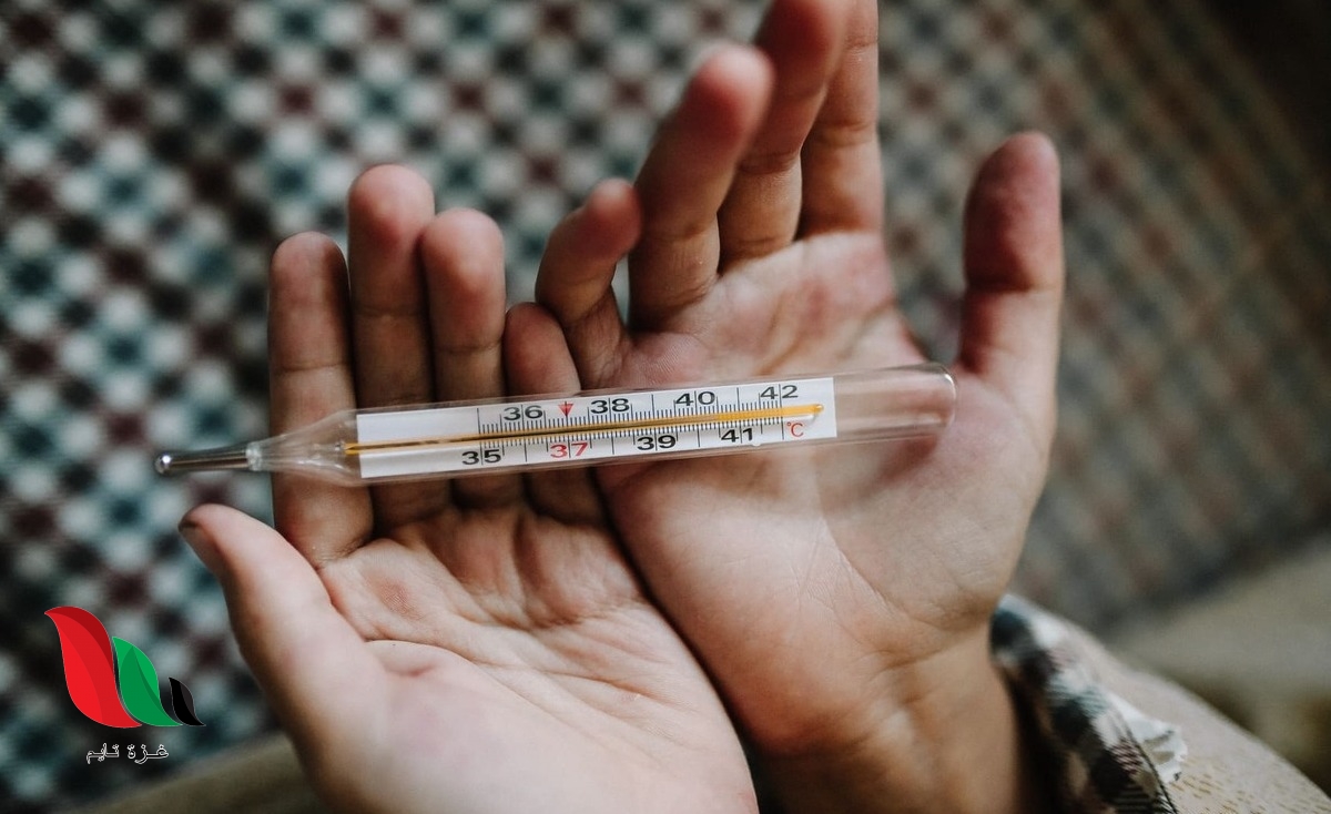 لماذا يرتفع السائل داخل ميزان الحراره