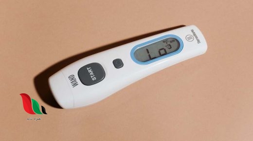 يمكن قياس درجة حرارة الجسم بالمقياس الإلكتروني عن طريق الأذن الفم الأبط