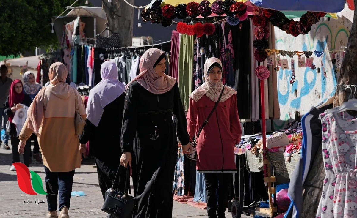 الغزيون يشتكون غلاء أسعار الملابس