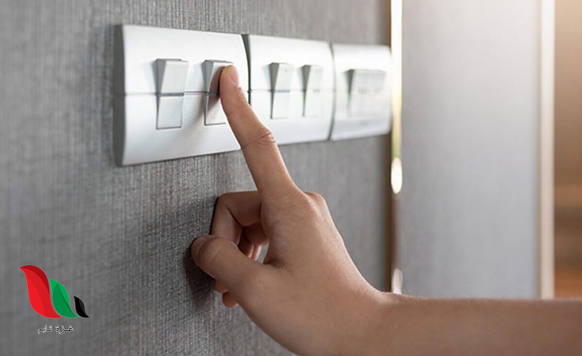 عند فصل التيار الكهربائي في مصباح كهربائي ضمن دائرة كهربائية موصلة على التوازي فأنه يتوقف سريان التيار الكهربائي في جميع المسارات صواب خطأ