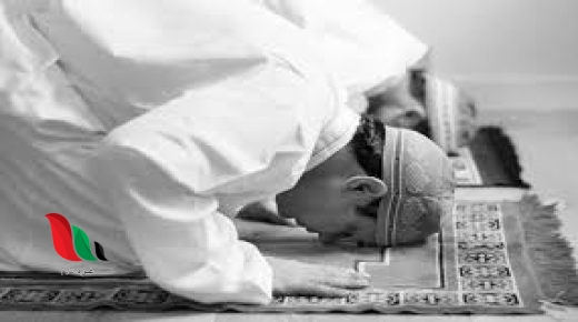 هل يجوز الجمع والقصر في السفر لمدة شهرين ابن عثيمين