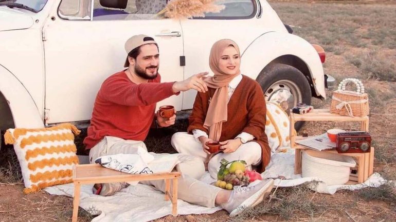 استشهاد الفنانة الفلسطينية ولاء جمعة وزوجها في غزة