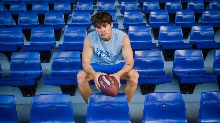 مشاهدة فيلم sidelined the qb and me 2024 مترجم شاهد فوريو