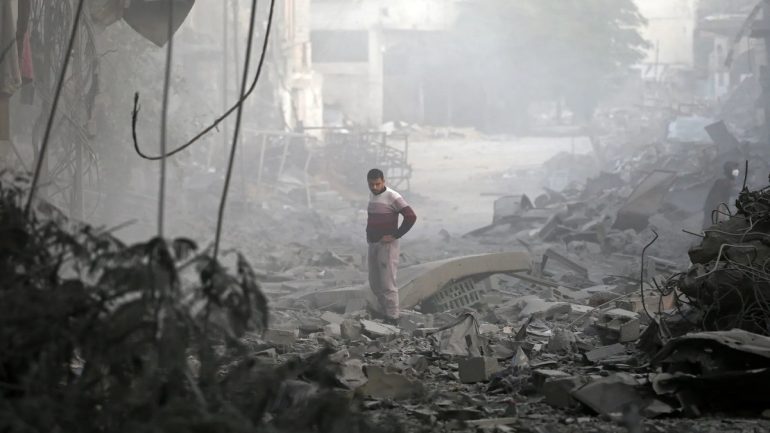 تحركات دبلوماسية مكثفة لإنقاذ اتفاق التهدئة بين إسرائيل وحماس