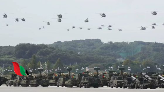 كوريا الشمالية تختبر منظومة صاروخية جديدة بحضور كيم جونغ أون