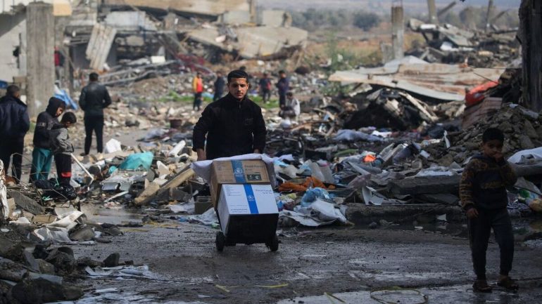 رابط موحد للتسجيل بجميع المساعدات الإنسانية 2025 في غزة