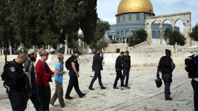 اقتحامات جديدة للأقصى من قبل مستوطنين.. وقوات الاحتلال تداهم مناطق متفرقة في القدس