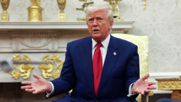 ترامب يدخل على خط النار: اتفاق أميركي جديد يُعدّل قواعد اللعبة في غزة