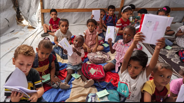 جيل بلا مدارس.. وأحلام بلا غد