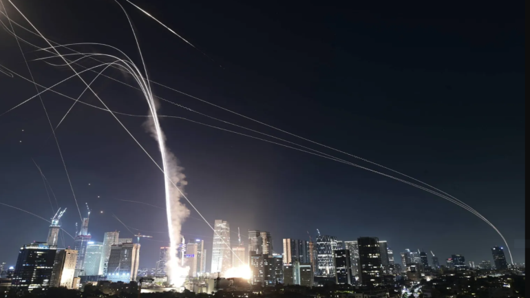 الحوثية | قلق تل أبيب من تهديد الصواريخ الحوثية واحتمالات إنهاء الهجمات القادمة من اليمن