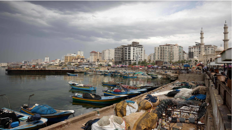 لماذا يُحرم صيادو غزة من البحر؟ وماذا يخطط الاحتلال؟