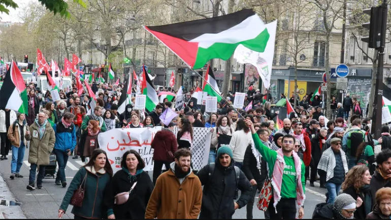 باريس | مظاهرات ضخمة في باريس تتصدر المشهد بدعم غزة ورفض الموقف الدولي المتواطئ