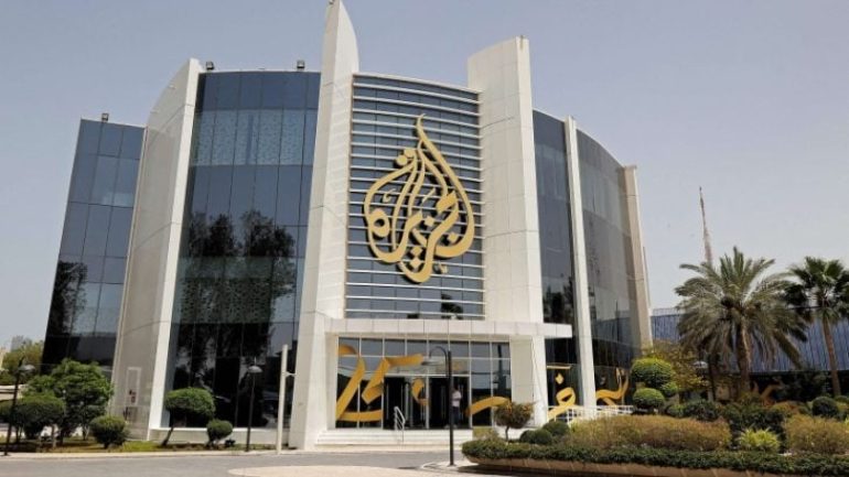 إعلامي إسرائيلي يفضح شبكة تجسس لتبرير اغتيال الصحفيين
