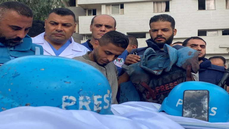 كلمات وداع مؤلمة.. صحفيو الجزيرة نت في غزة ينعون رفاقهم الشهداء