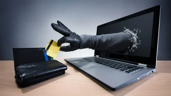 الاحتيال عبر شبكات التواصل الاجتماعي يتسبب في خسائر تقدر بـ 2.7 مليار دولار للأمريكيين