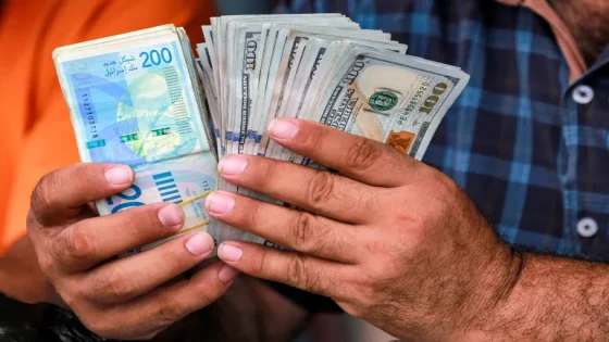 انخفاض عمولات تجار السيولة في غزة بفضل نظام الدفع الإلكتروني المتطور