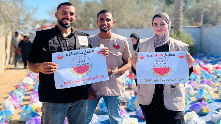 رابط التسجيل في مطبخ حساء غزة: خطوات التقديم والحصول على طرود غذائية