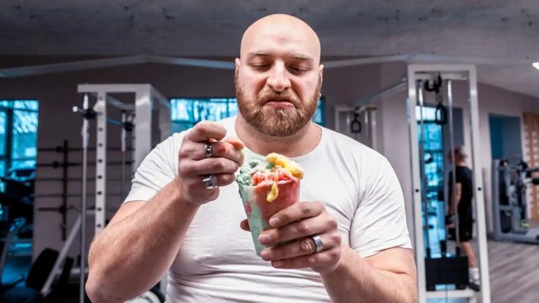 مركّب في “الآيس كريم” قد يخلصك من الصلع