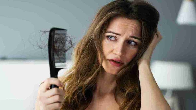 دراسة تكشف آلية جديدة لتحفيز نمو الشعر بعد التساقط