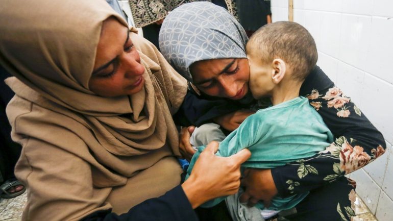 6 وفيات في مستشفى الشفاء بسبب نفاد الأدوية بغزة