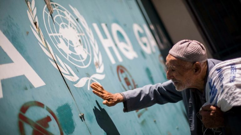 الأونروا تطلق نظامًا إلكترونيًا جديدًا لتسجيل وتحديث بيانات المتضررين بغزة