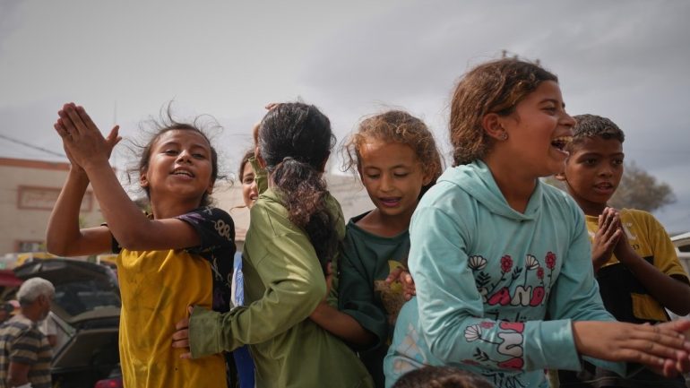 بعد عامين من الحرب.. اليونيسف تكسر “حصار الترفيه” عن أطفال غزة