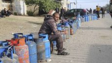 1200 شيكل للجرة.. غزة تواجه أزمة طاقة غير مسبوقة وسط موجة برد قارس