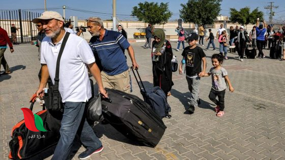 سفارة فلسطين بالقاهرة توضح آلية العودة لغزة عبر معبر رفح وشروط الأمتعة