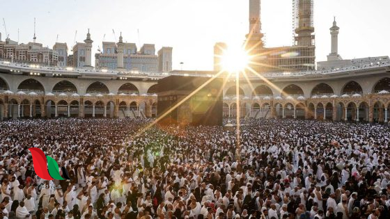 هل العمرة في رمضان تعدل حجة